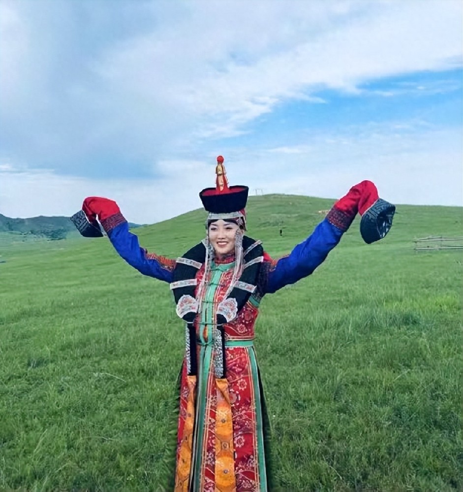 勇敢追梦：80后蒙古族女孩辞去高薪工作，勇闯剑桥留学路